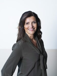 Picture of Suzanne Falk